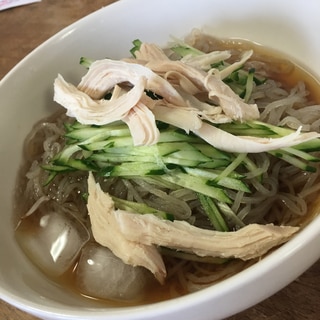 ささみたっぷり韓国冷麺